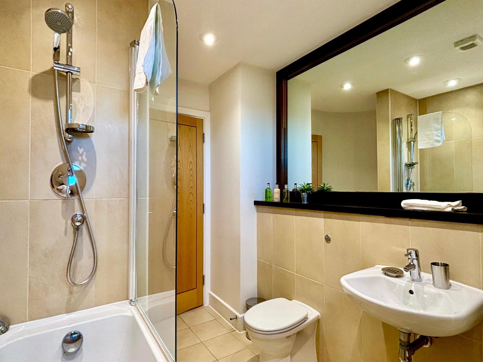 Your Space Apartments - The Hamilton'S Cambridge-i reptér Kültér fotó